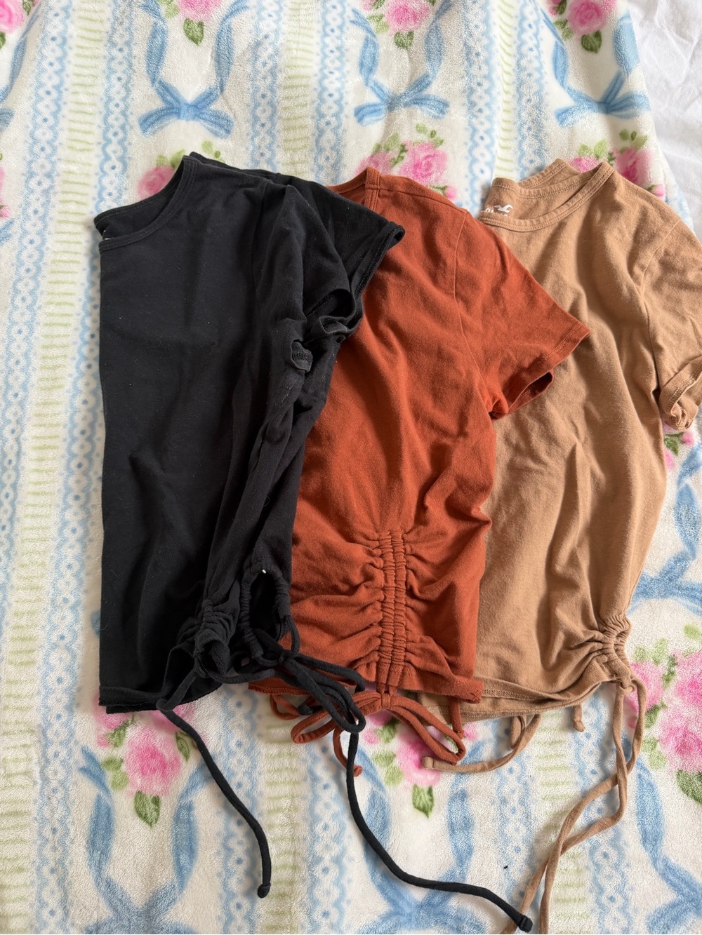 Hollister Short-Sleeve Ruched Side Tie Tees - Black, Rust, Tan